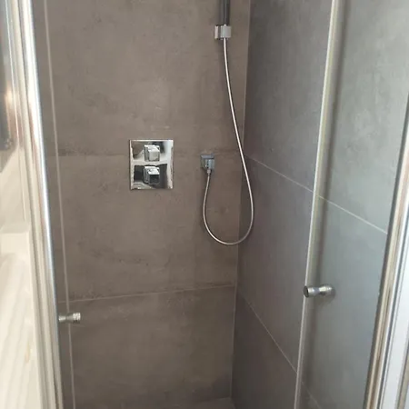 Cozy House With Terrace 15 Min From Paris Bievres