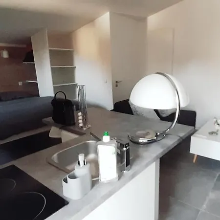 Cozy House With Terrace 15 Min From Paris Appartamento